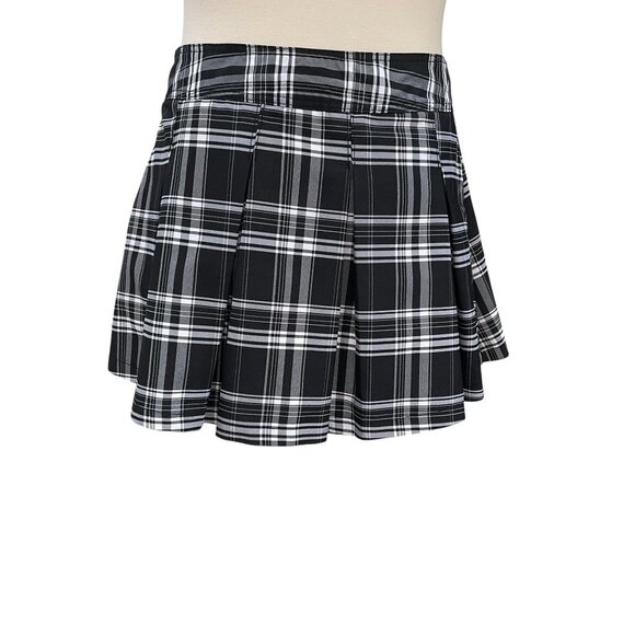 Red Crop Tee & Plaid Pleated Skirt Set XL – Preppy Y2K Grunge Style with Patches - Picture 16 of 16